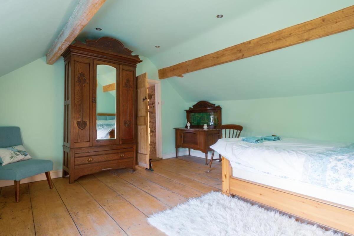 Lee House Farm Holiday Cottage With Possible Use Of Hot Tub Ninety Pounds A Session Waterfall Exteriér fotografie
